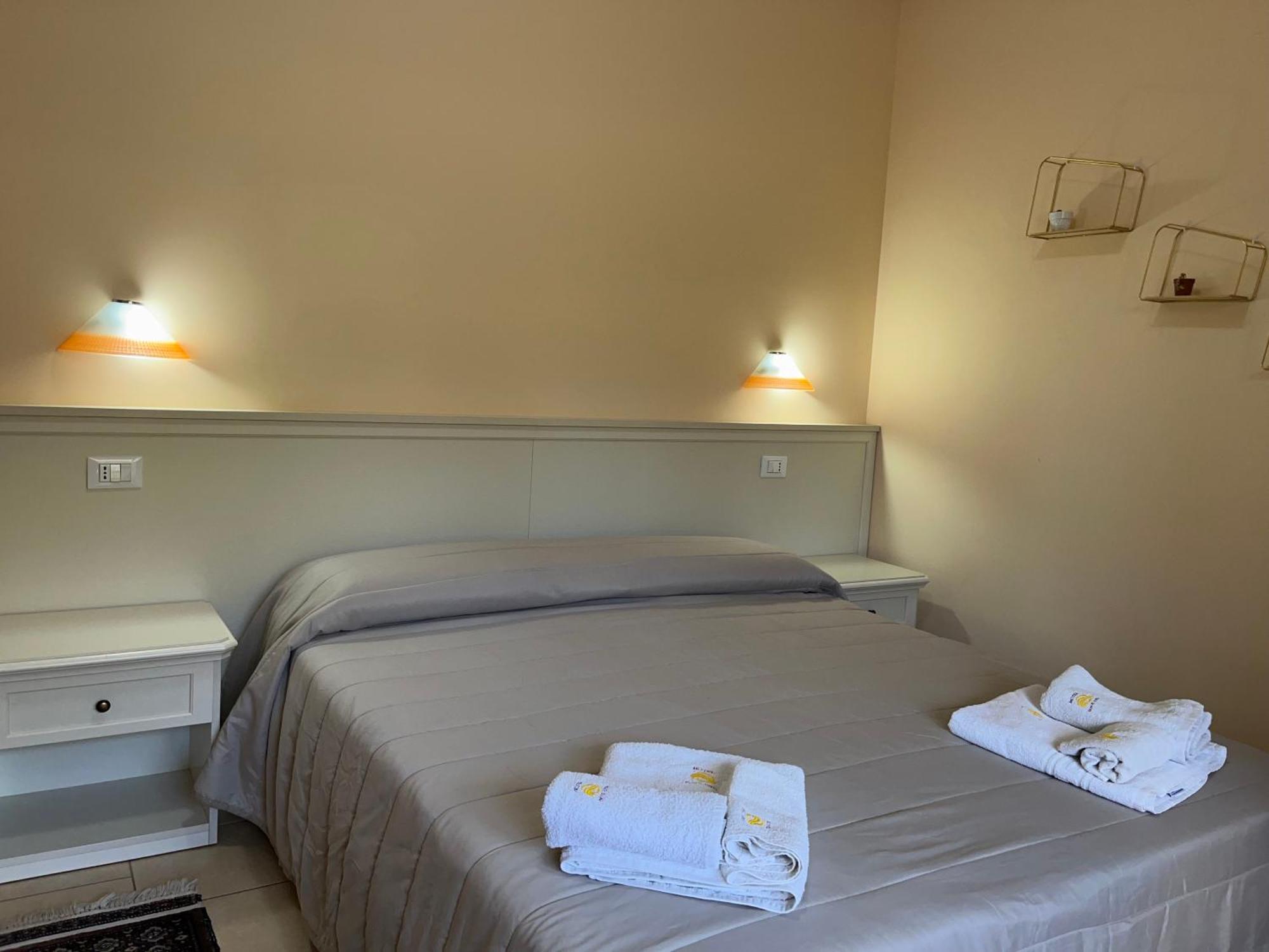 Residenza Domus Aurea Tropea- Vista Mare Hotel Santa Domenica  Buitenkant foto