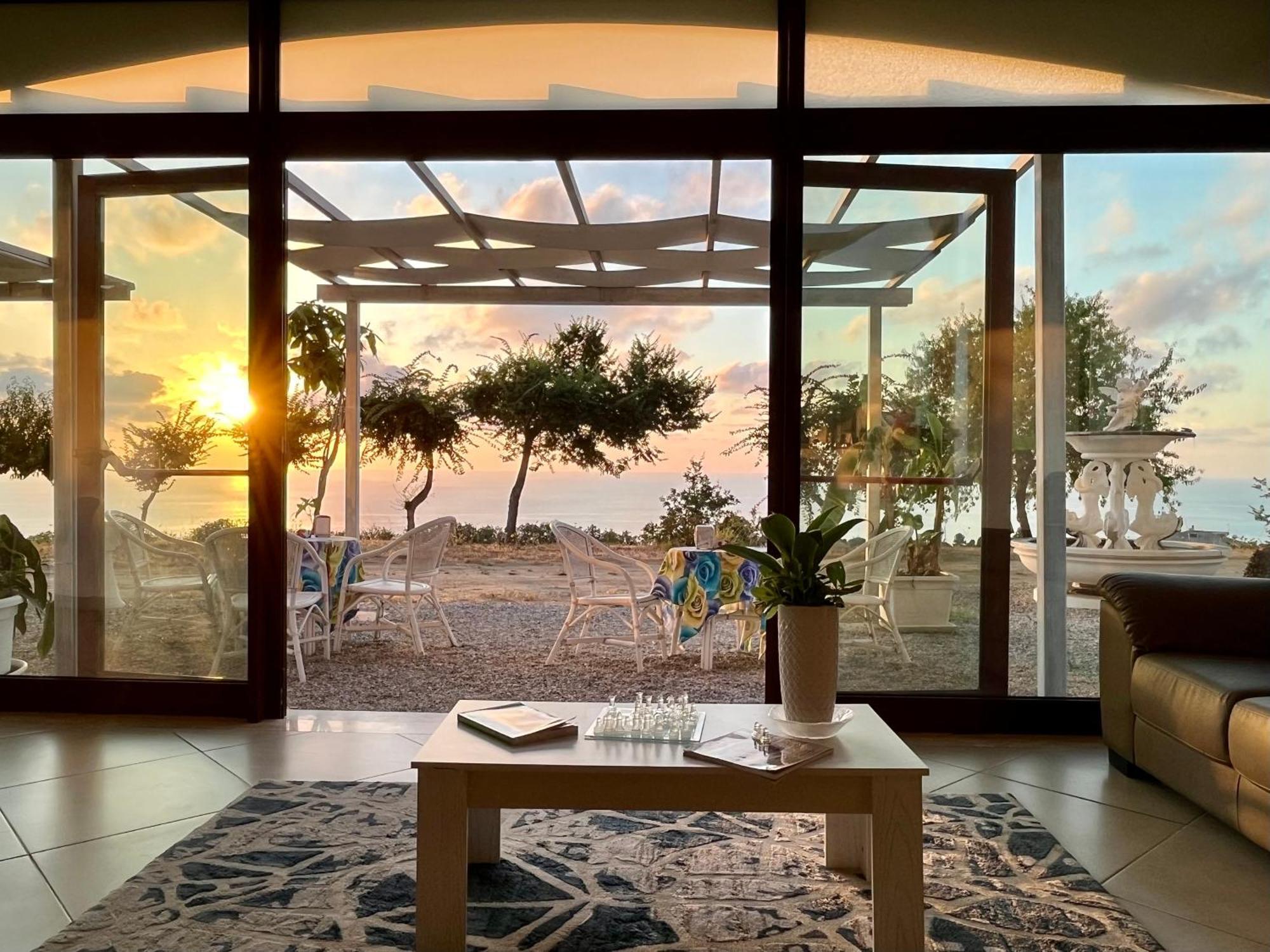 Residenza Domus Aurea Tropea- Vista Mare Hotel Santa Domenica  Buitenkant foto